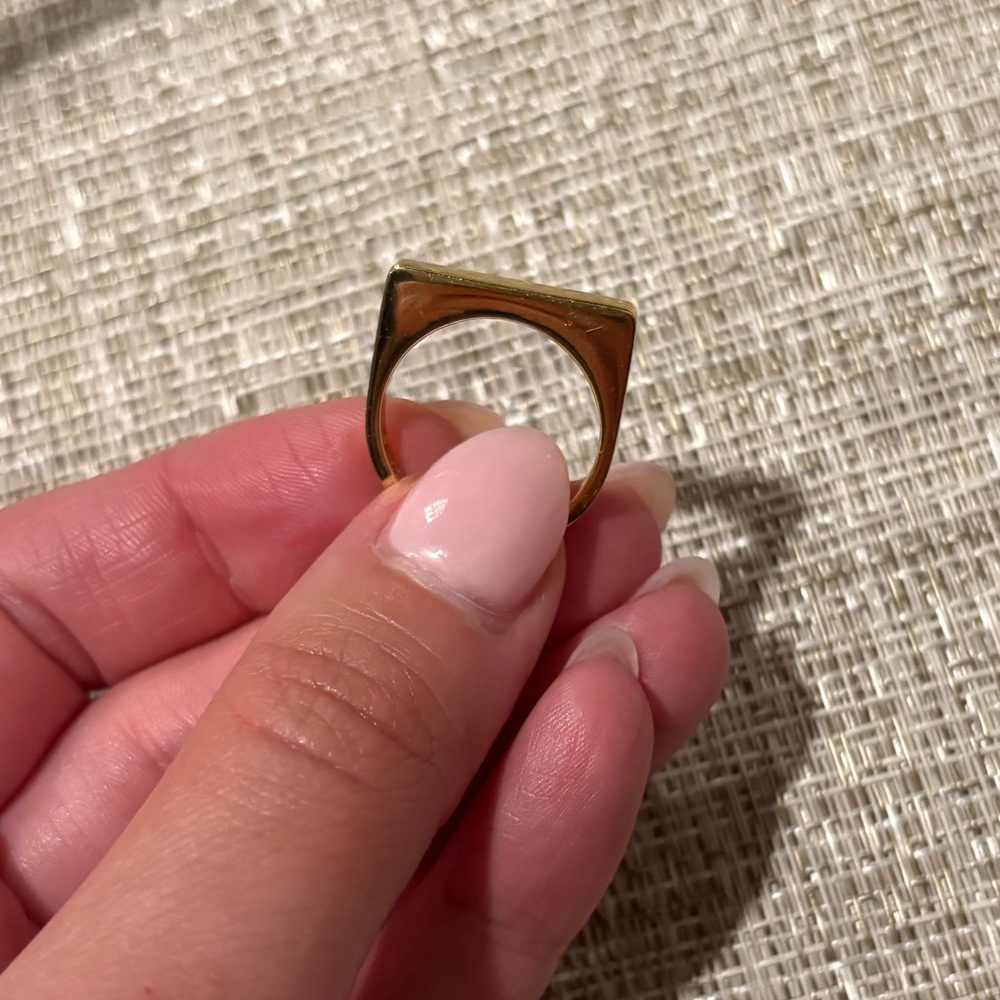 Mejuri Block Ring